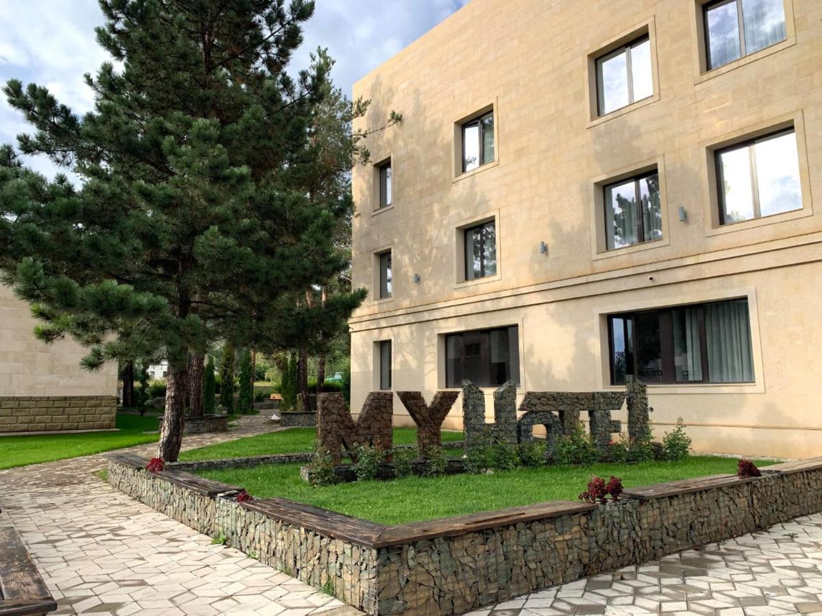 My Hotel Karakol Buitenkant foto