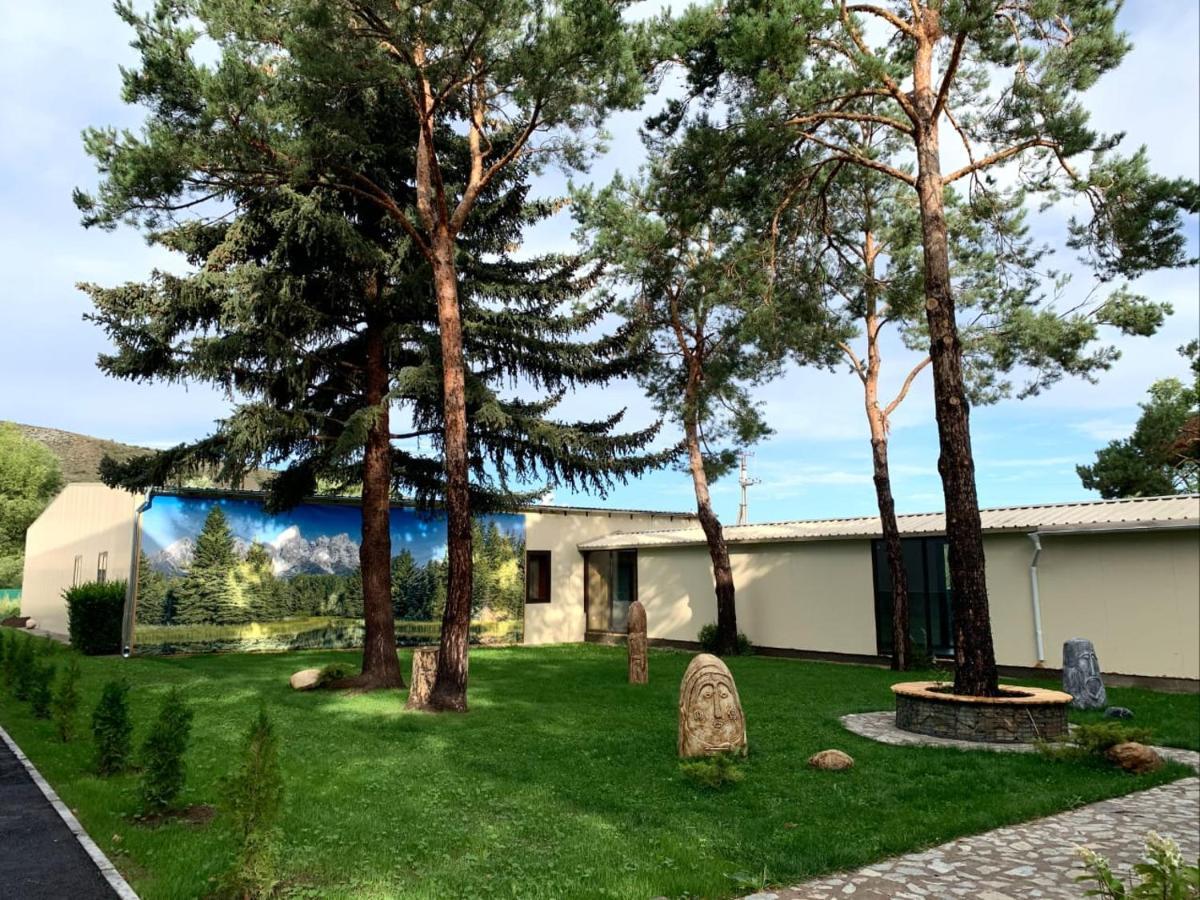 My Hotel Karakol Buitenkant foto